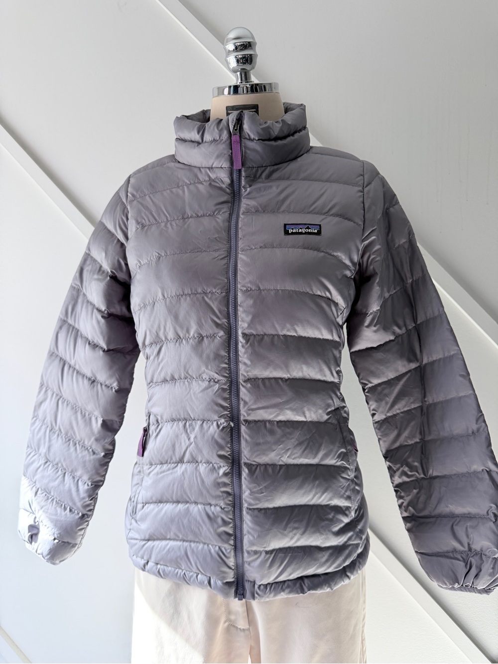 Patagonia Kids Down Sweater Jacket XL (14) Lavender  | Fits Petite XS Women